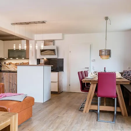 Beautiful Apartment Near Ski Area In Salzburg Zell am See